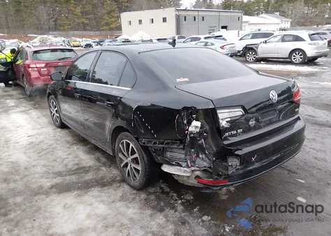 2017 Volkswagen Jetta 1.4T Se z USA, uszkodzony, nr VIN 3VWDB7AJ7HM323768